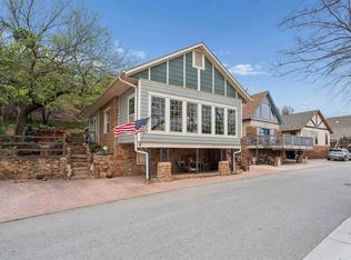 160 W Lake Dr, Medicine Park, OK 73557