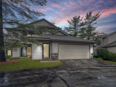 2264 Circle Ridge ROAD #D, Delafield, WI, 53018
