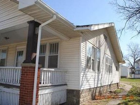 3rd image of 1430 Central Ave