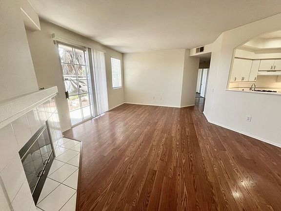 3rd image of 12083 Tivoli Park Row Unit 4