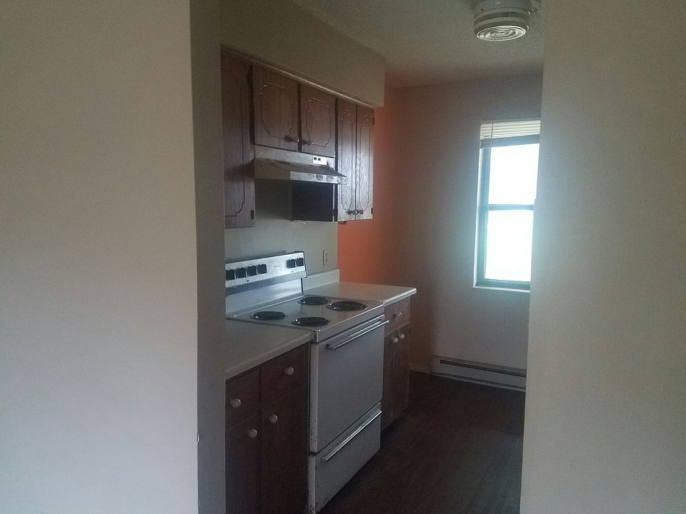 1st image of 630 Broadridge Dr APT E3
