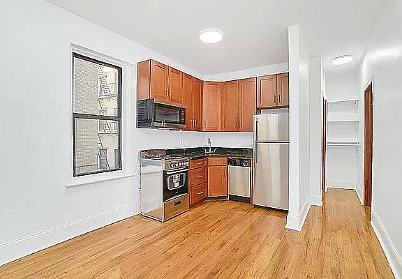 4th image of 560 W 174th St #21
