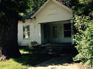 108 SW Hampton St, Topeka, KS 66612