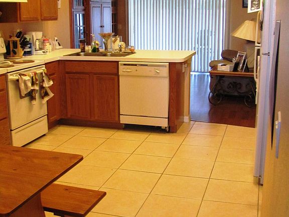 5th image of 30831 Midtown Ct