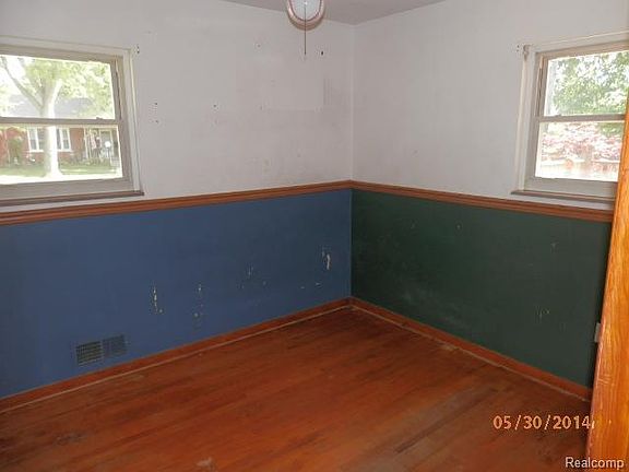 5th image of 9372 Kimland Ct
