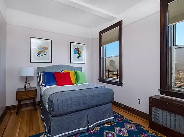 41 Eastern Parkway image 7 of 9