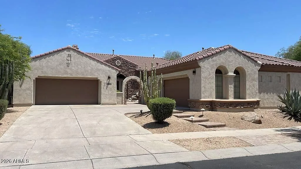 6 bed, 3.5 bath, 4342 sqft, $4,995 — Photo 2