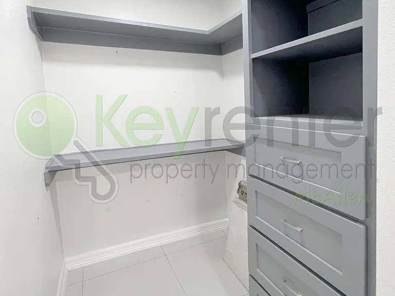 415 N 17th St — Photo 40