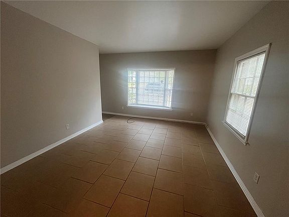5th image of 461 Magnolia Rd #A