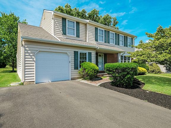 2nd image of 185 Winchester Ln