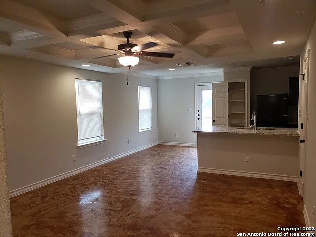 7310 Colina Way — Photo 2