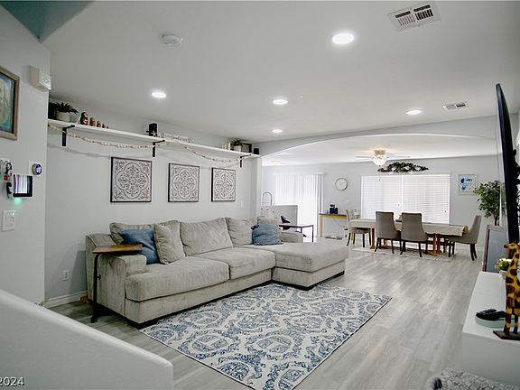 5th image of 8067 Earlsboro St