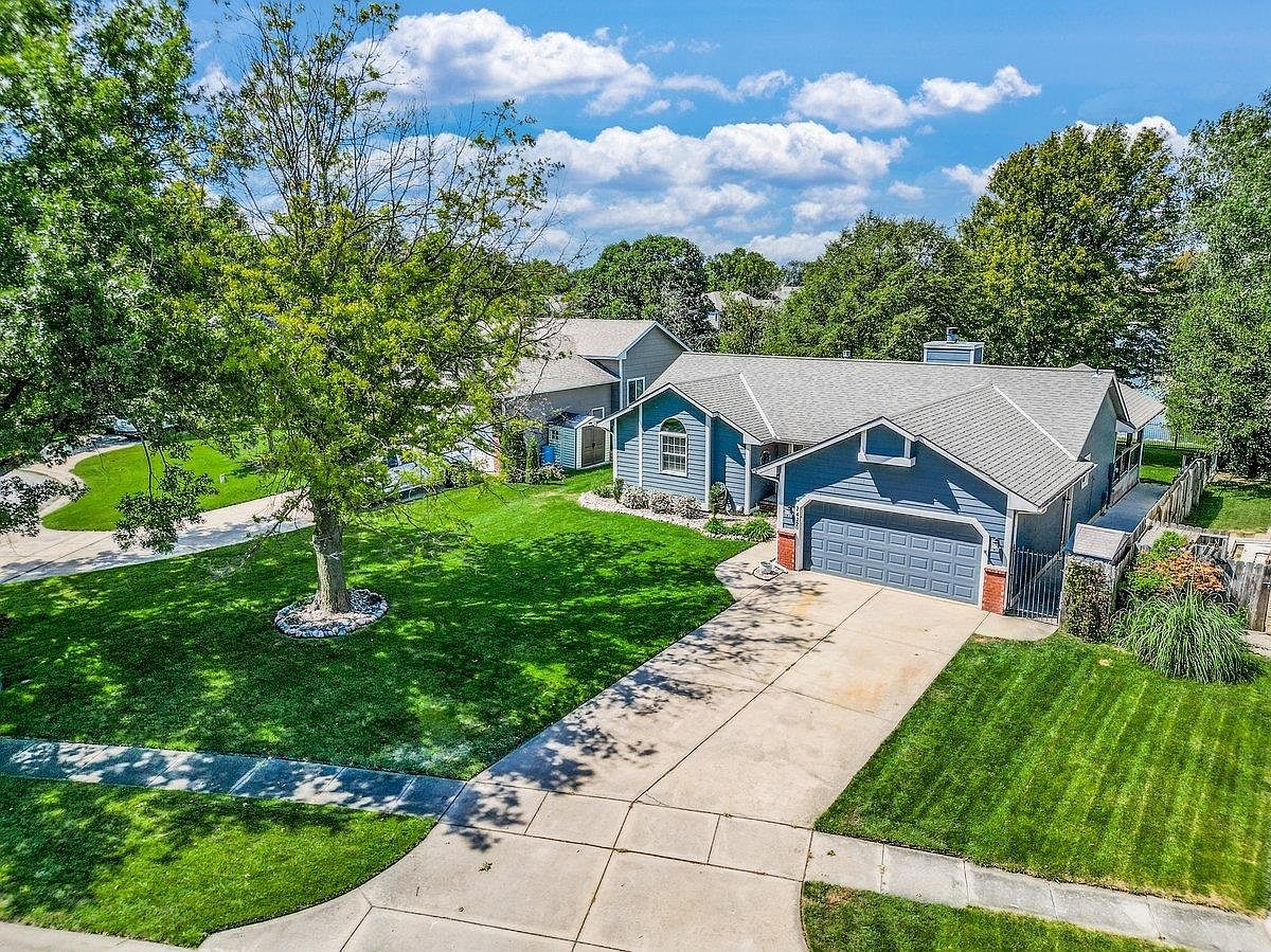 2417 N Chadsworth St, Wichita, KS 67205 | Zillow