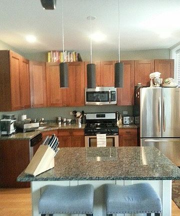 2nd image of 4444 N Malden St #1N
