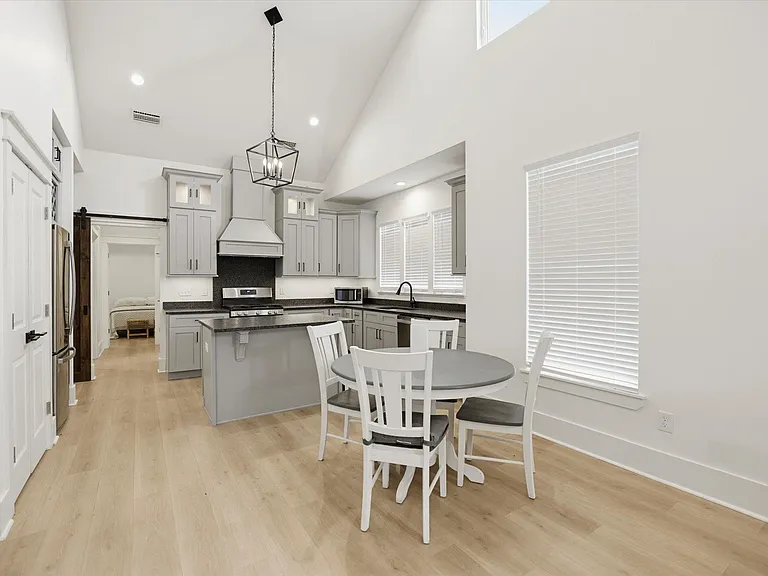 4052 Poets Trl — Photo 10