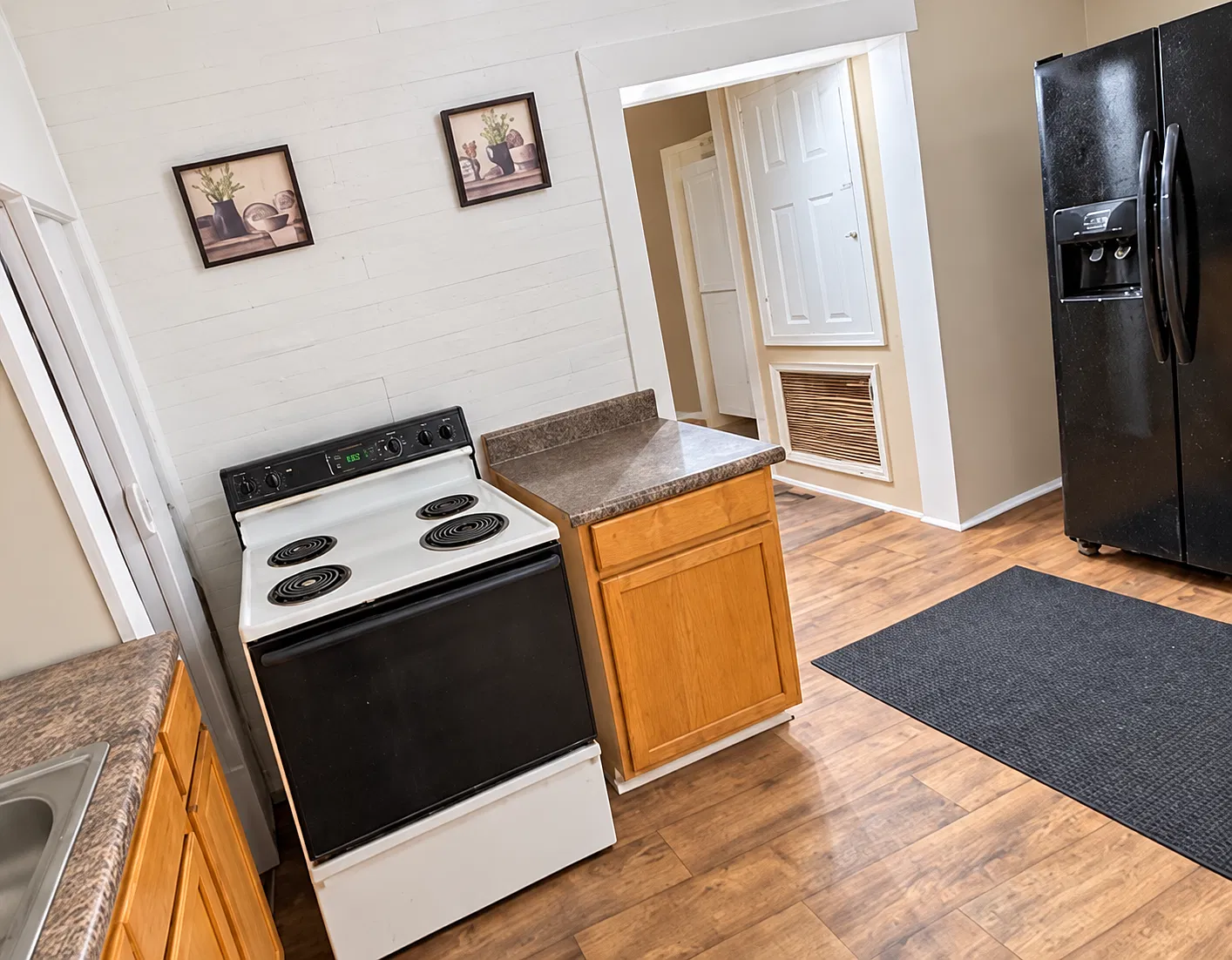3 bed, 1800 sqft, $1,350 — Photo 3
