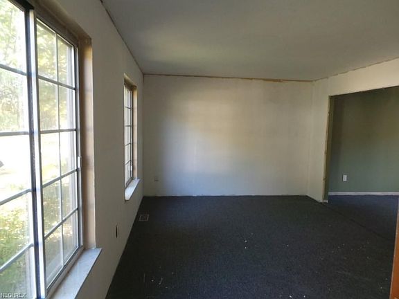 2nd image of 1270 Vantage Way