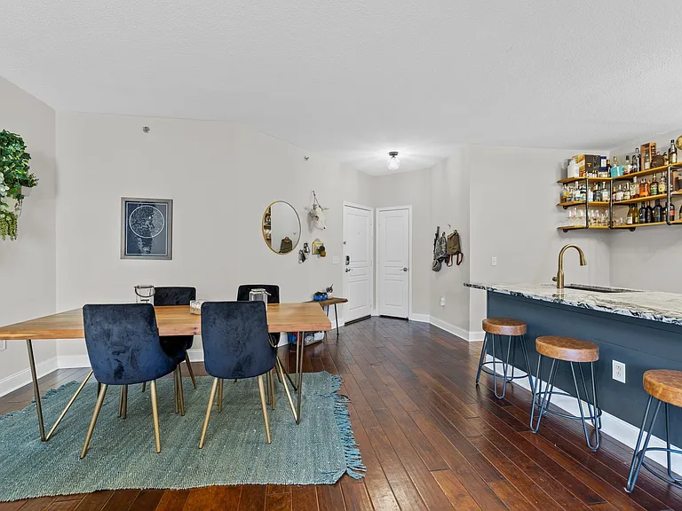 1315 East Blvd #416 — Photo 7