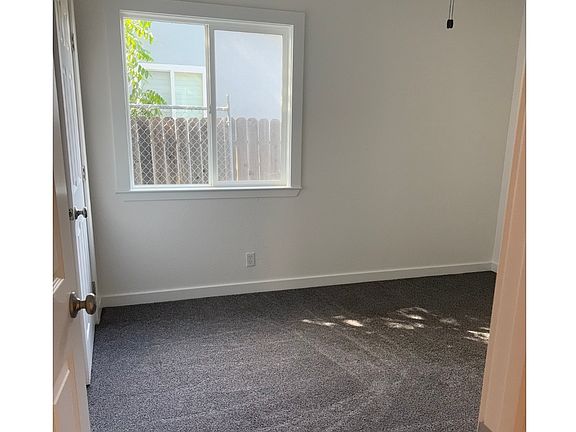5th image of 681 S Orchard Ave