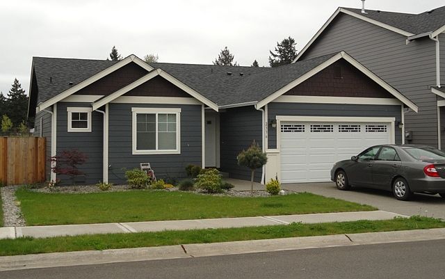 1st image of 2336 165th St E