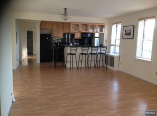 875 Boulevard E APT 42, Weehawken, NJ 07086