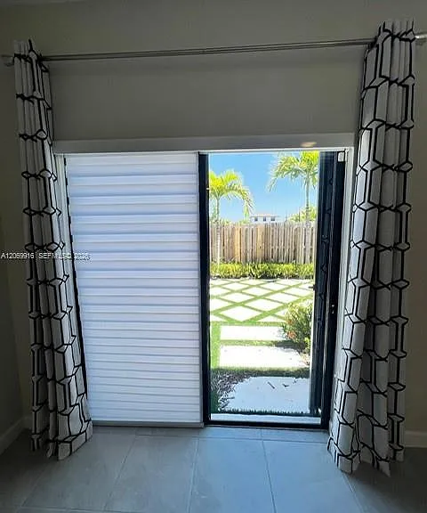 11889 SW 245th Ter — Photo 16
