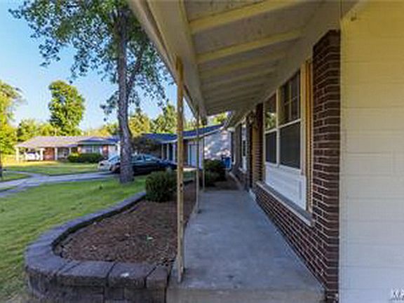 2nd image of 11905 Bay Colony Ct