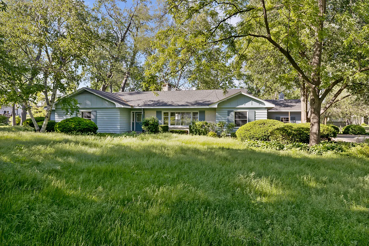 2110 W Highland Ave photo 1