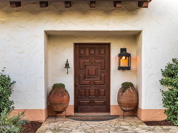 5th image of 2830 Calzada Ave