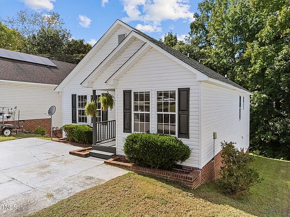 2nd image of 4505 Woodlawn Dr