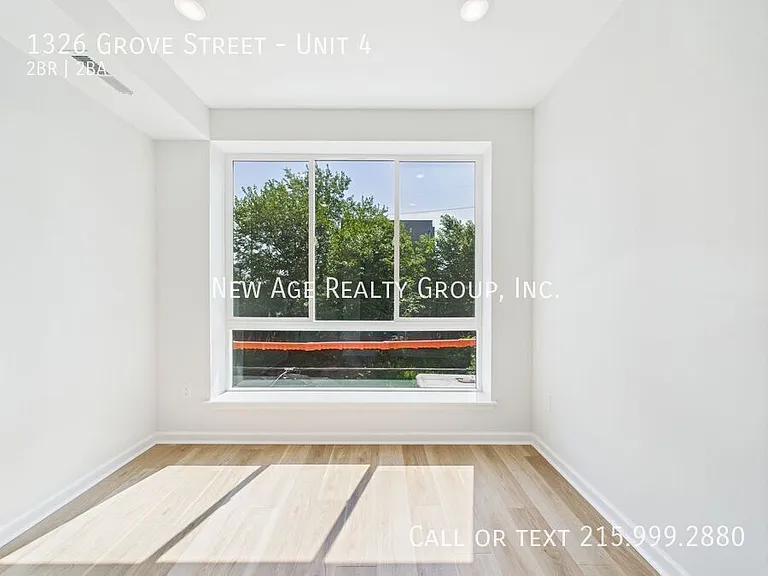 1326 Grove St #4 — Photo 9