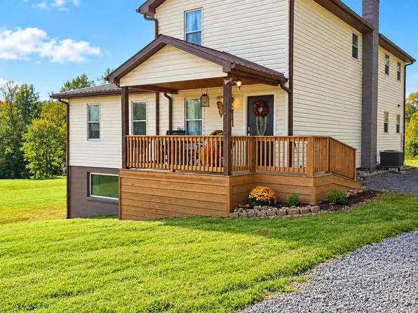 20 Hawley Ln, Springfield, WV 26763