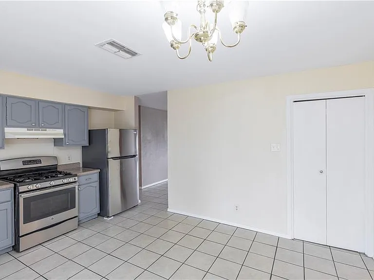 2325 Bendridge Trl — Photo 2