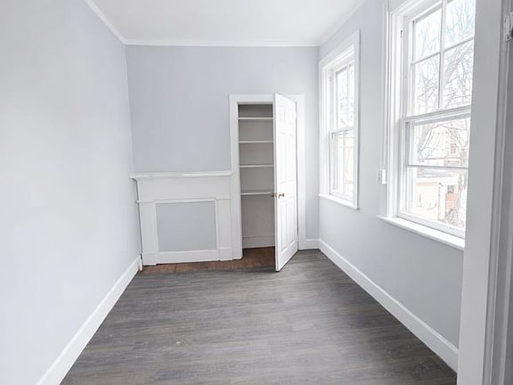 2nd image of 5 West St #2
