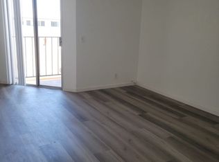 4381 W 136th St APT 3, Hawthorne, CA 90250