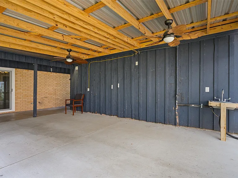 3808 Avenue O — Photo 9