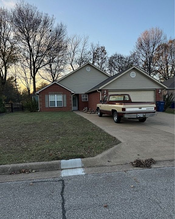 1st image of 486 Sunset Ln