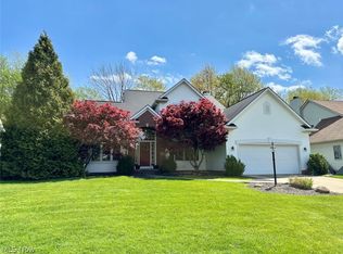 11805 Ivy Ridge Dr, North Royalton, OH