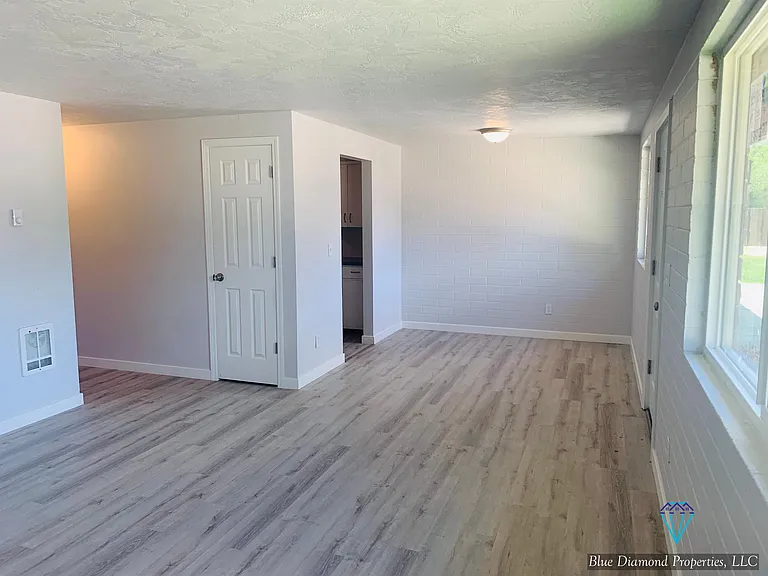 3114 Iowa Ave #1 — Photo 5