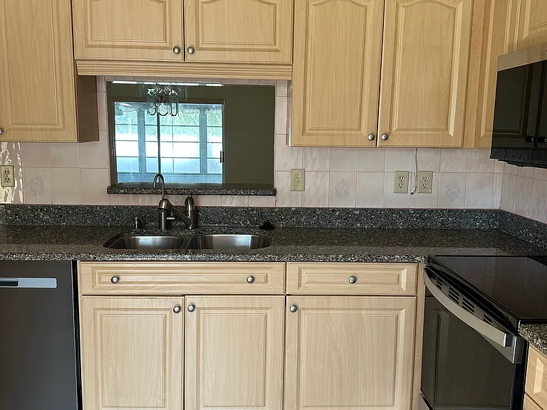 1481 Cairn Ct — Photo 5