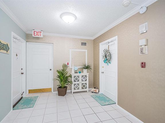 5th image of 1390 Gulf Blvd APT 404