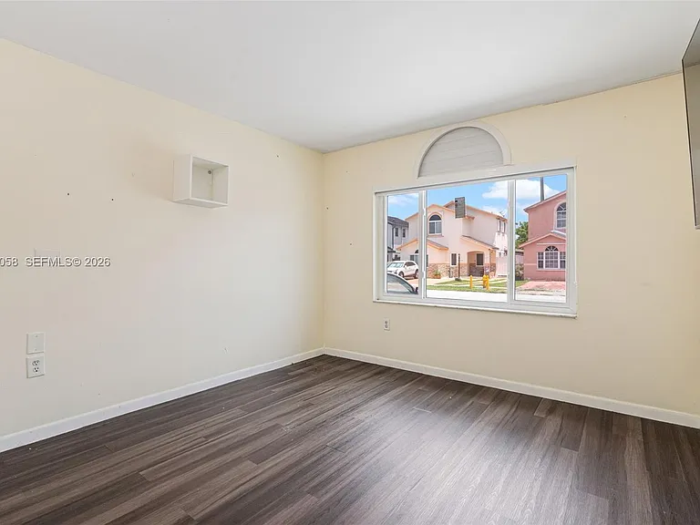 13990 SW 160th Ter — Photo 15