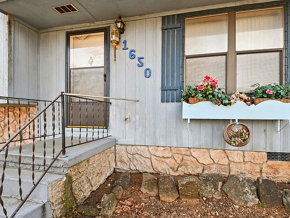 5th image of 1650 Miller Drive