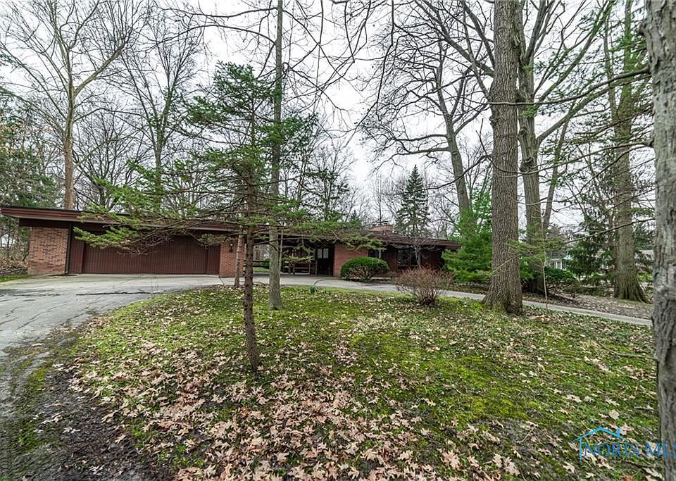 1st image of 108 Park Dr