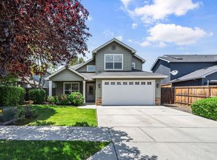657 Spring Valley Dr, Medford, OR 97501