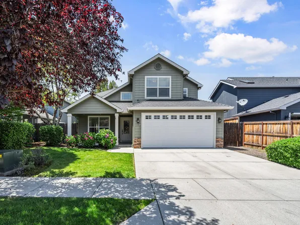657 Spring Valley Dr, Medford, OR 97501
