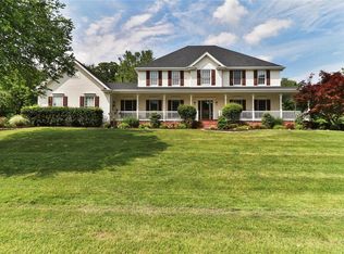 1326 Ridgetree Trails Ct, Ballwin, MO 63021