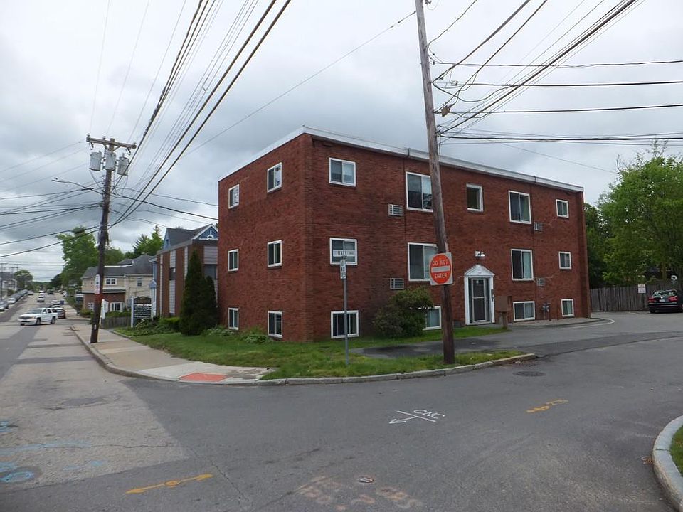 2nd image of 71 Hancock St