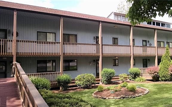 2nd image of 87 Willow Rd APT D12