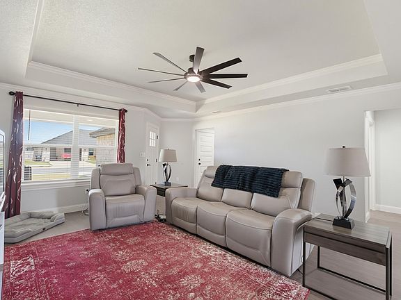 2nd image of 341/345 Woodstock Ln